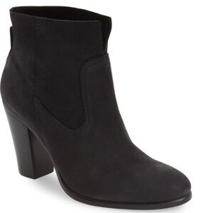 Vince Camuto ‘Feina' Bootie Heeled Ankle Boots Black‎ Suede Womens Size 7.5